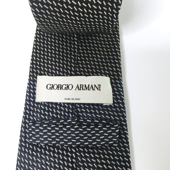 Excellent Giorgio Armani Tie 100% Silk, Made In Italy, Black and White Pattern - Picture 1 of 13